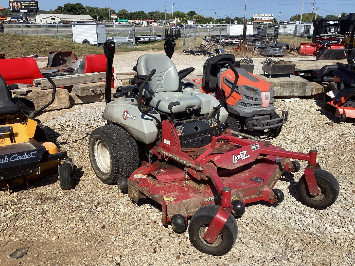 Used 2019 Exmark LazerZ Lawn Mowers