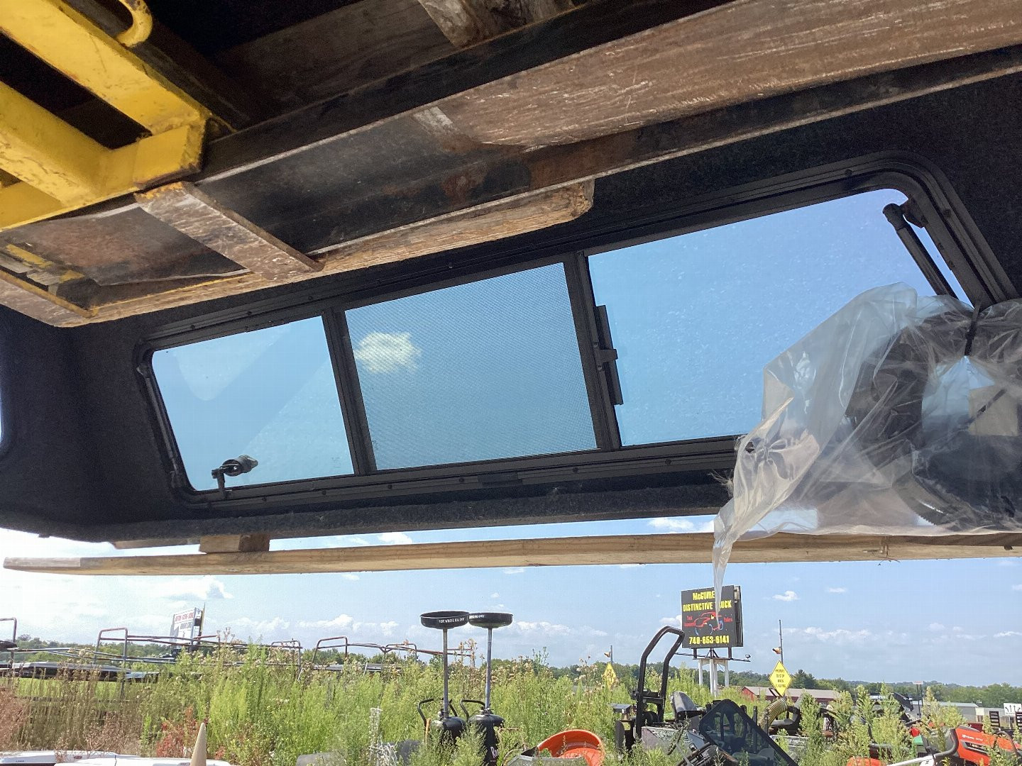 New 2019 ARE 19-24 Chevy New Body CC 6.6ft Bed Truck Cap