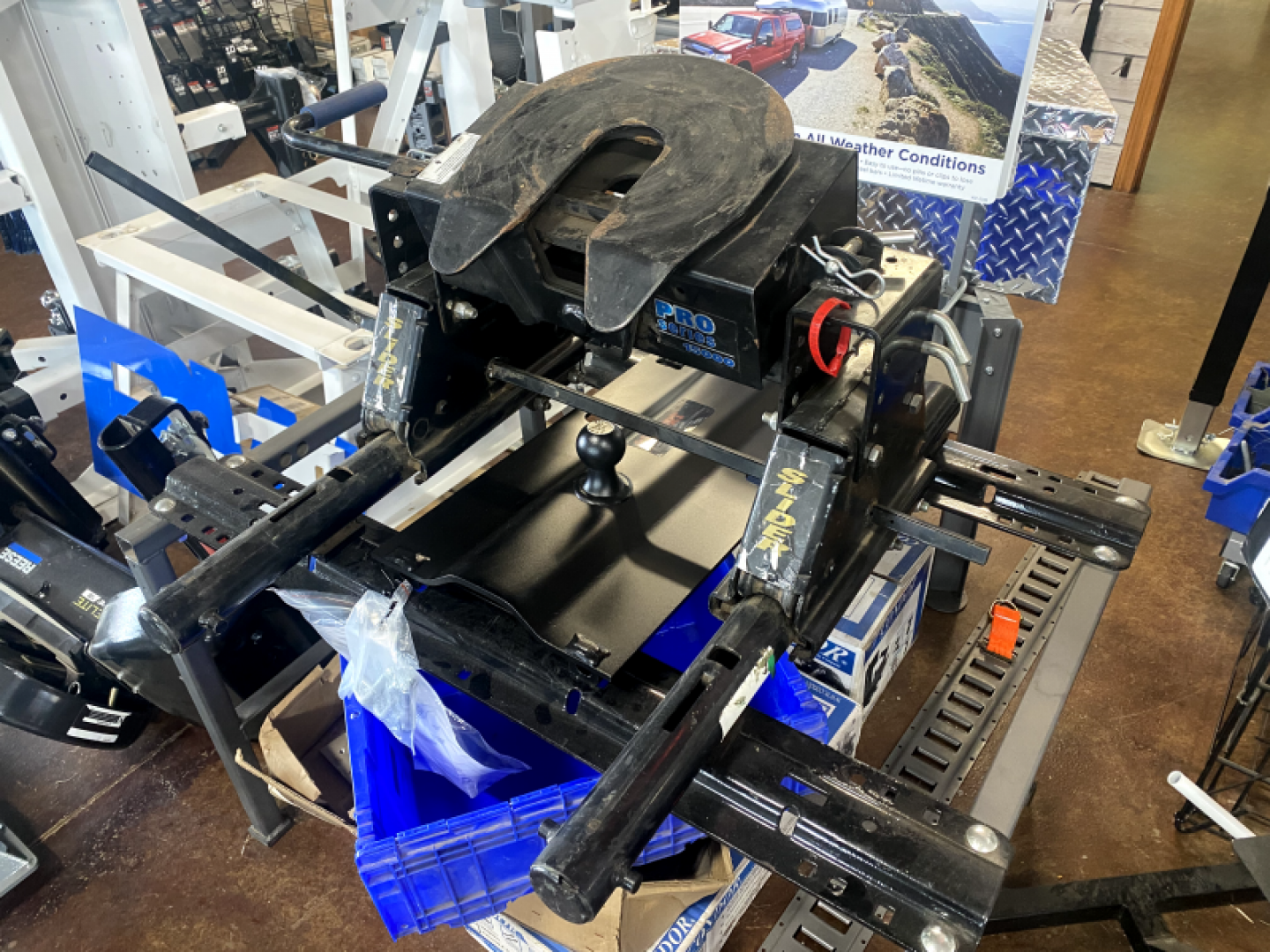 Used 2025 OTHER SLIDER FIFTH WHEEL Hitches