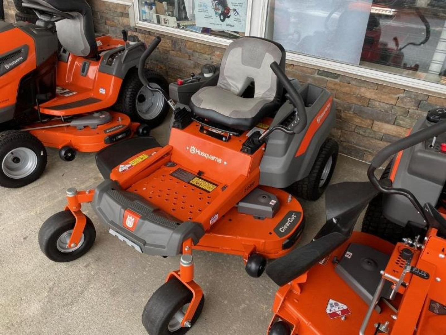 New HUSQVARNA Z248F ZERO TURN