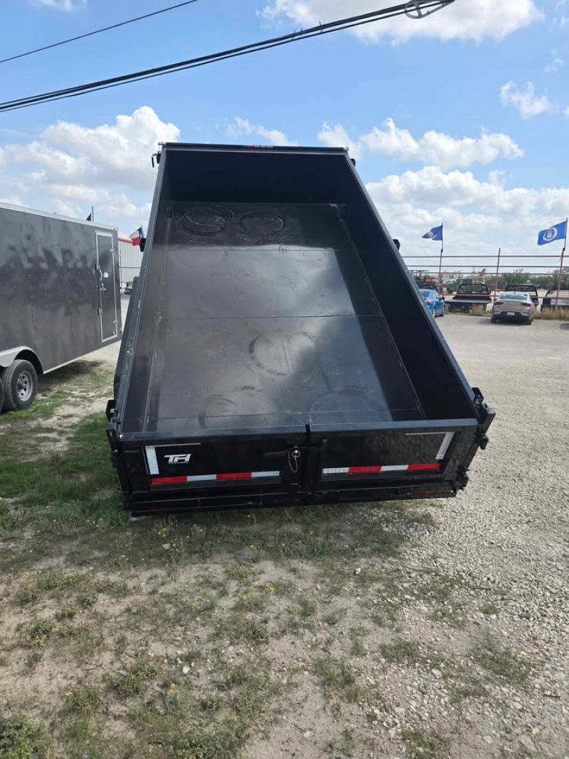 New 2025 Top Hat Trailers Dump Trailer