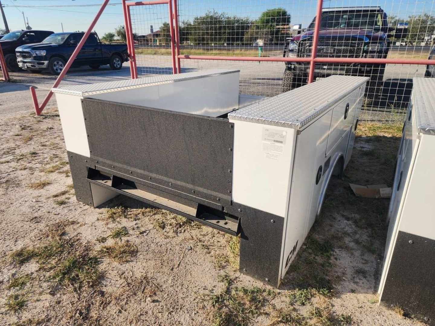 New 2023 American Trailers cmg9878vvssg2m Truck Bed