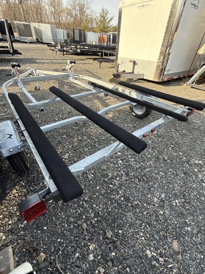 New 2022 Load Rite Boat Trailer
