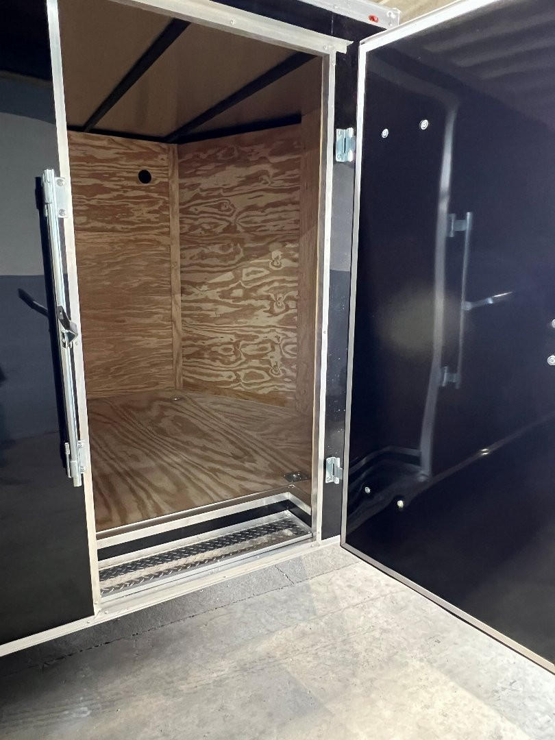 New 2025 D&A 8.5x24 TA3 Black Cargo / Enclosed Trailer