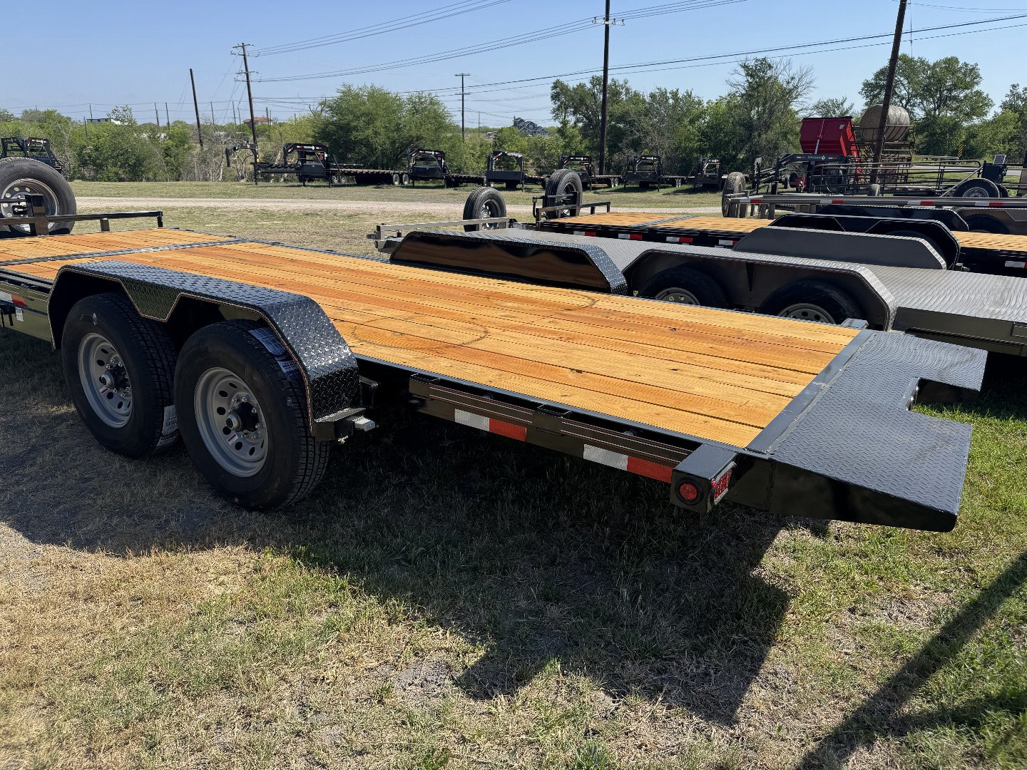 New 2025 Diamond T 8322SKP1406TD Tilt Trailer