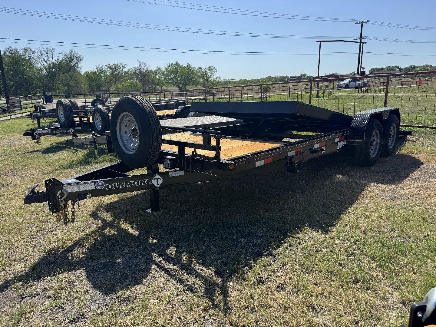 New 2025 Diamond T 8322SKP1406TD Tilt Trailer