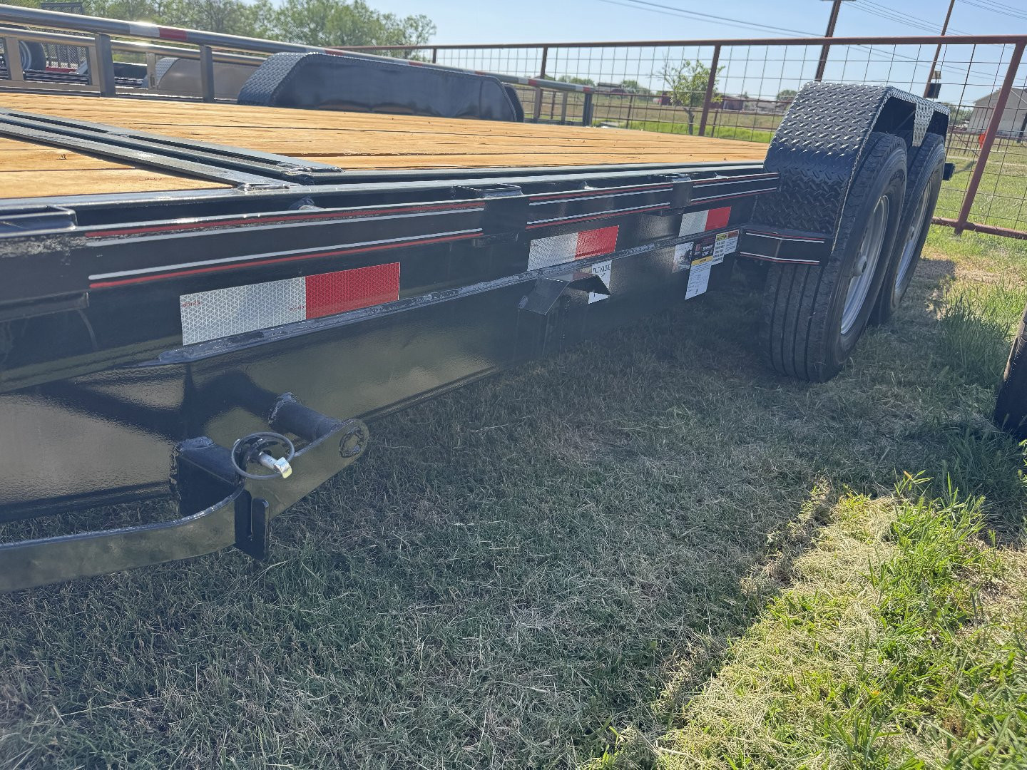 New 2025 Diamond T 8320SKP1406TD Tilt Trailer