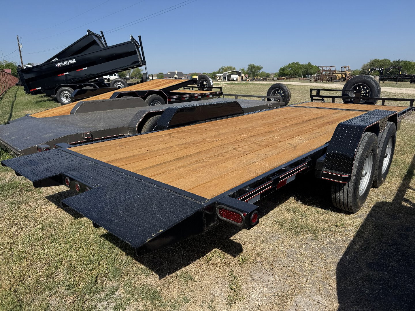 New 2025 Diamond T 8320SKP1406TD Tilt Trailer