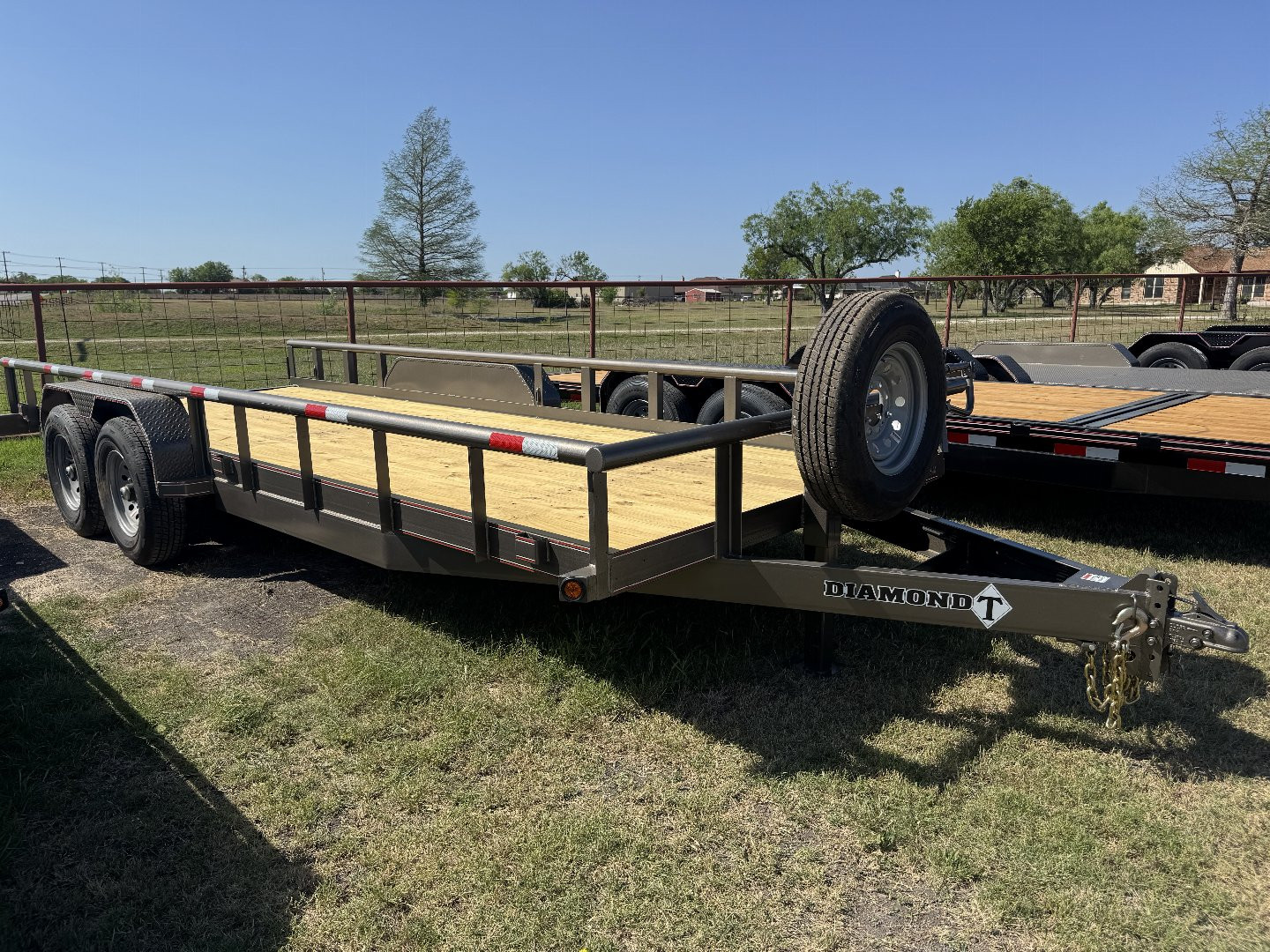 New 2025 Diamond T 8320SDU140 Equipment Trailer