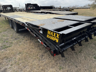 New 2025 Diamond T 10236DTF Deckover Trailer