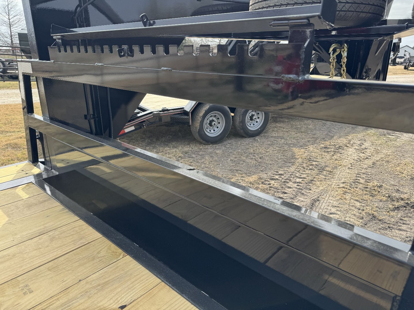 New 2025 Diamond T 10228SWF Deckover Trailer