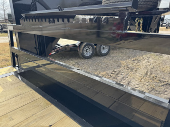 New 2025 Diamond T 10228SWF Deckover Trailer