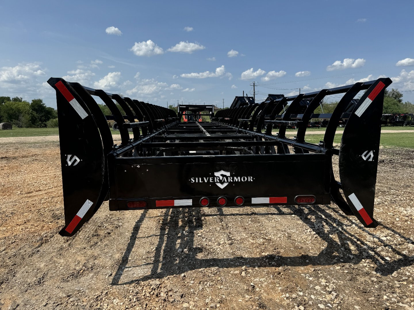New 2024 SILVER ARMOR 20 BALE Hay Trailer