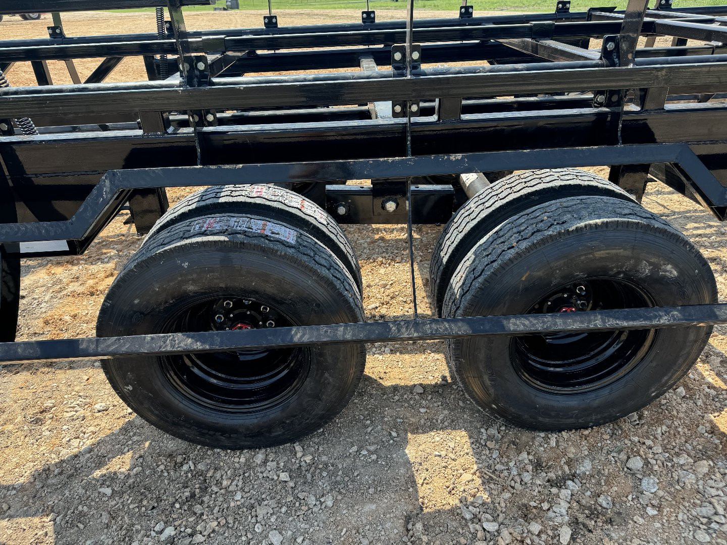 New 2024 SILVER ARMOR 20 BALE Hay Trailer