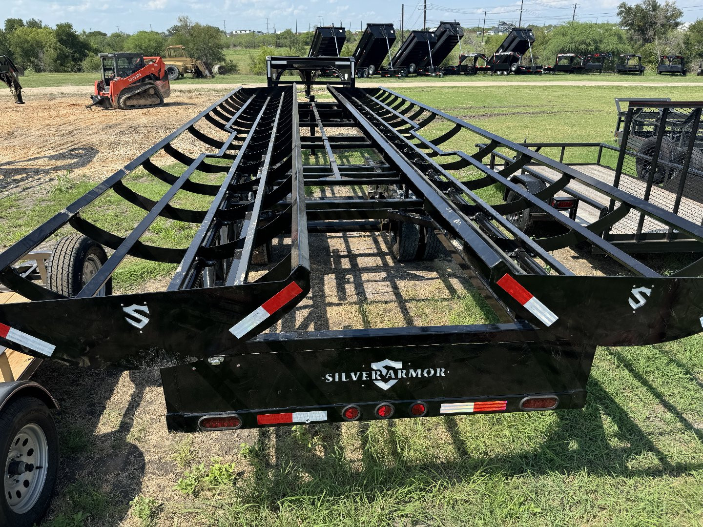 New 2024 SILVER ARMOR 20 BALE Hay Trailer