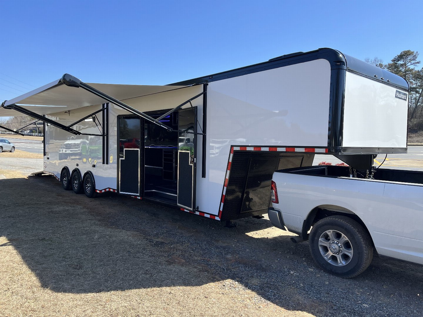 New 2025 Haulmark 44 Bathroom Gooseneck