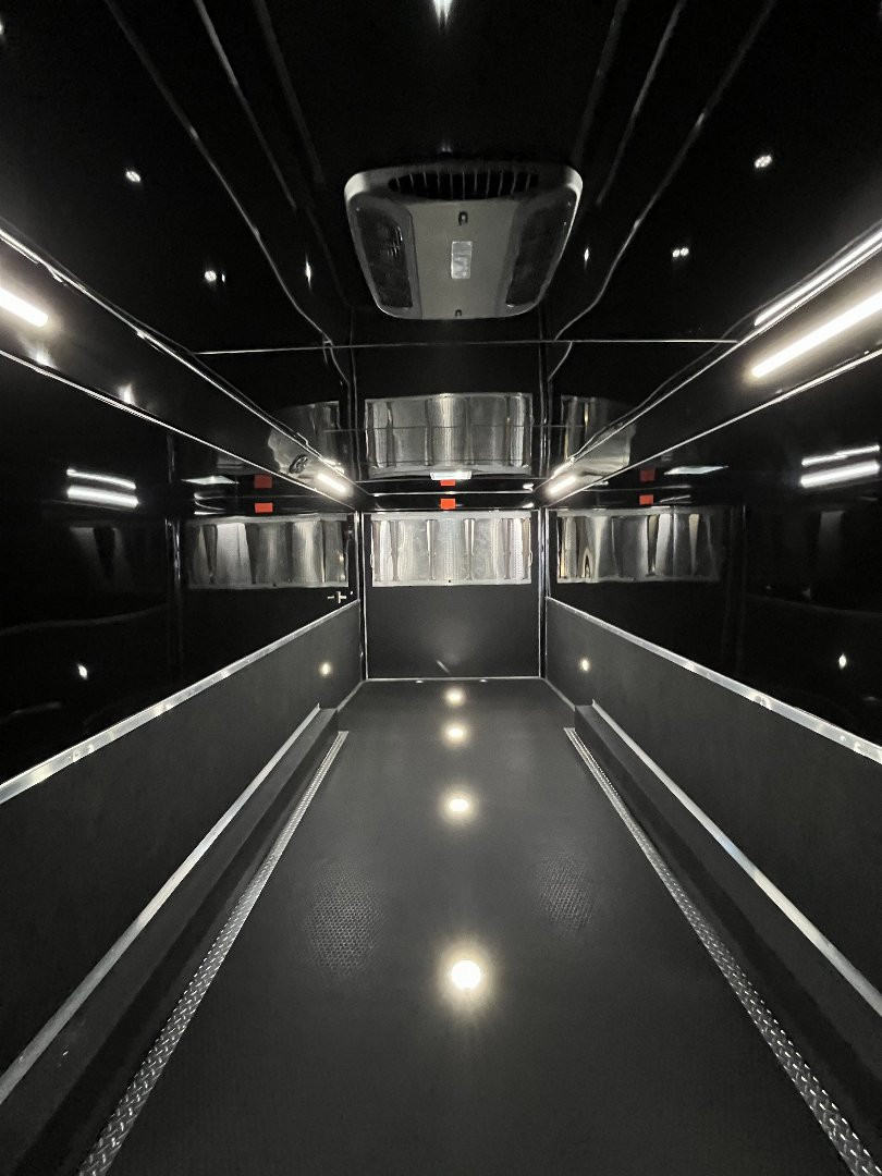 New 2025 Haulmark 44 Bathroom Gooseneck