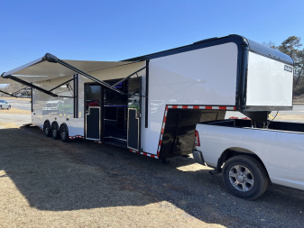 New 2025 Haulmark 44 Bathroom Gooseneck