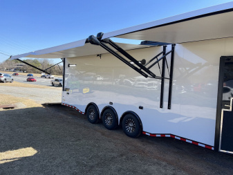 New 2025 Haulmark 44 Bathroom Gooseneck