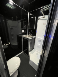 New 2025 Haulmark 44 Bathroom Gooseneck
