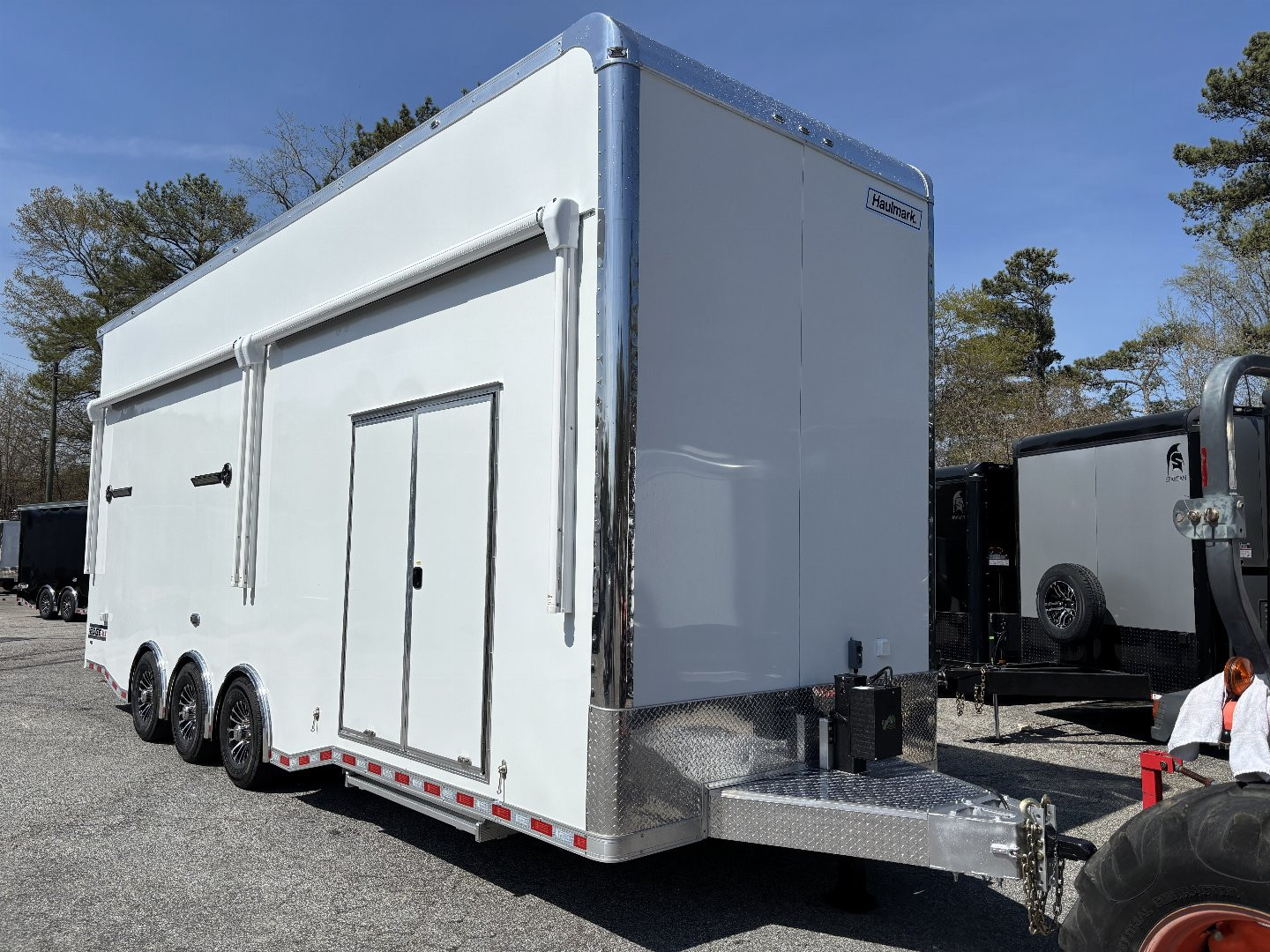 New 2025 Haulmark 28 EDGE ALX Stacker