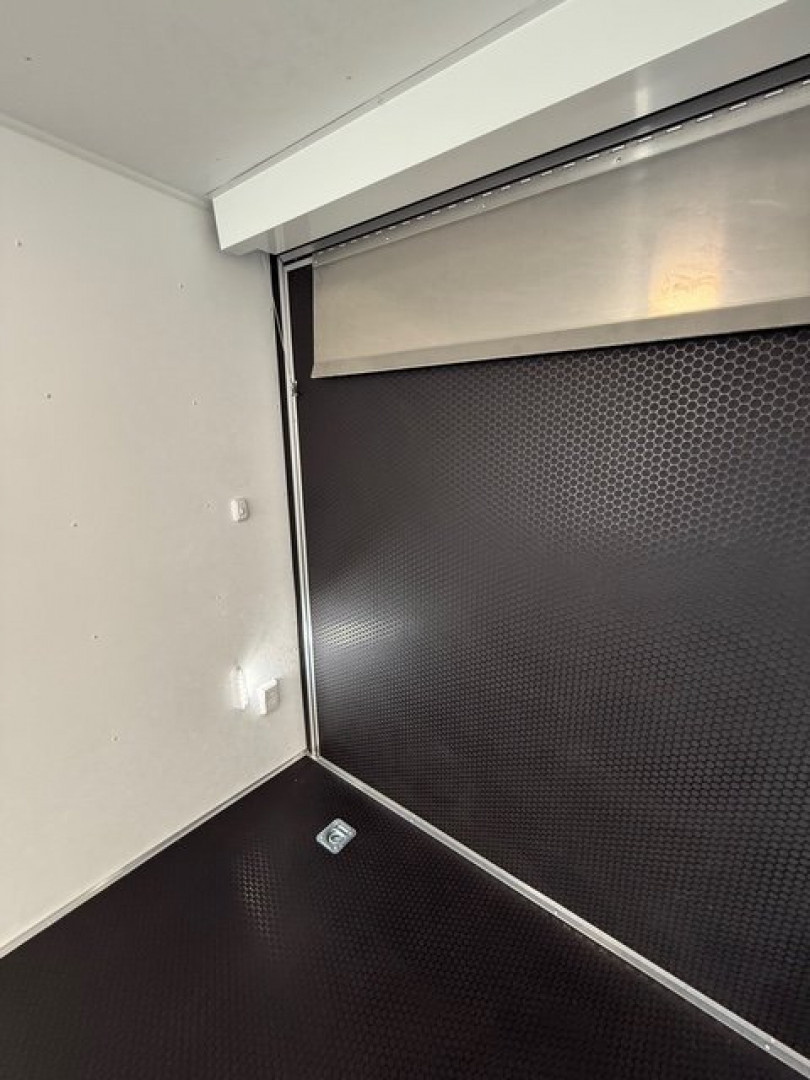 New 2025 Vintage Trailers 8.5x28 Race Trailer