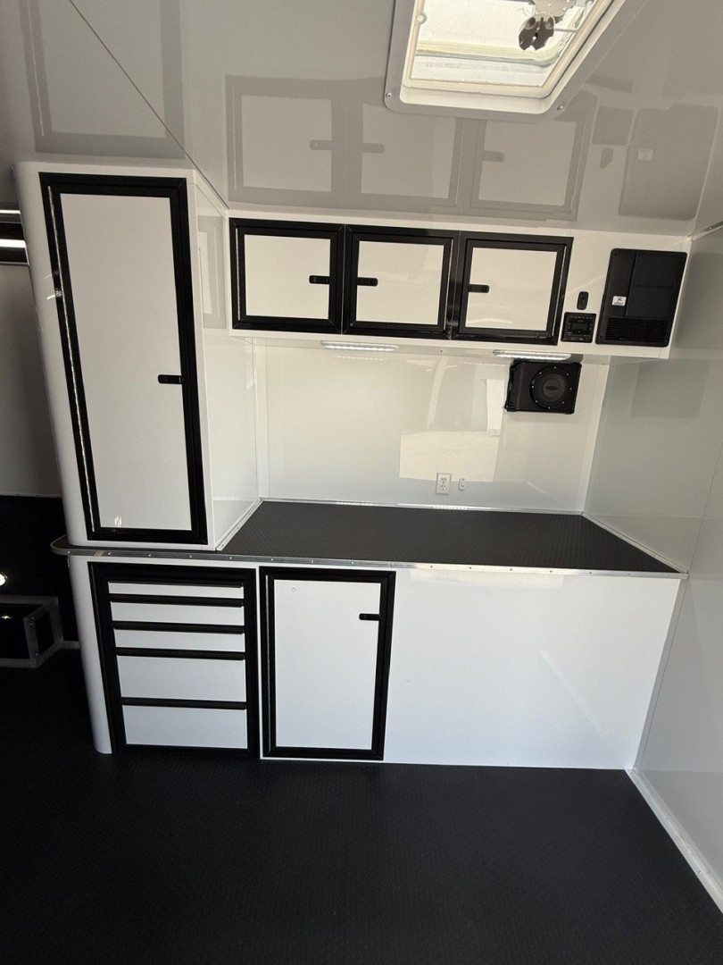 New 2025 RC Trailers 8.5x44 Race Trailer with Bathroom