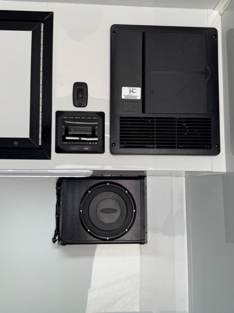 New 2025 RC Trailers 8.5x44 Race Trailer with Bathroom