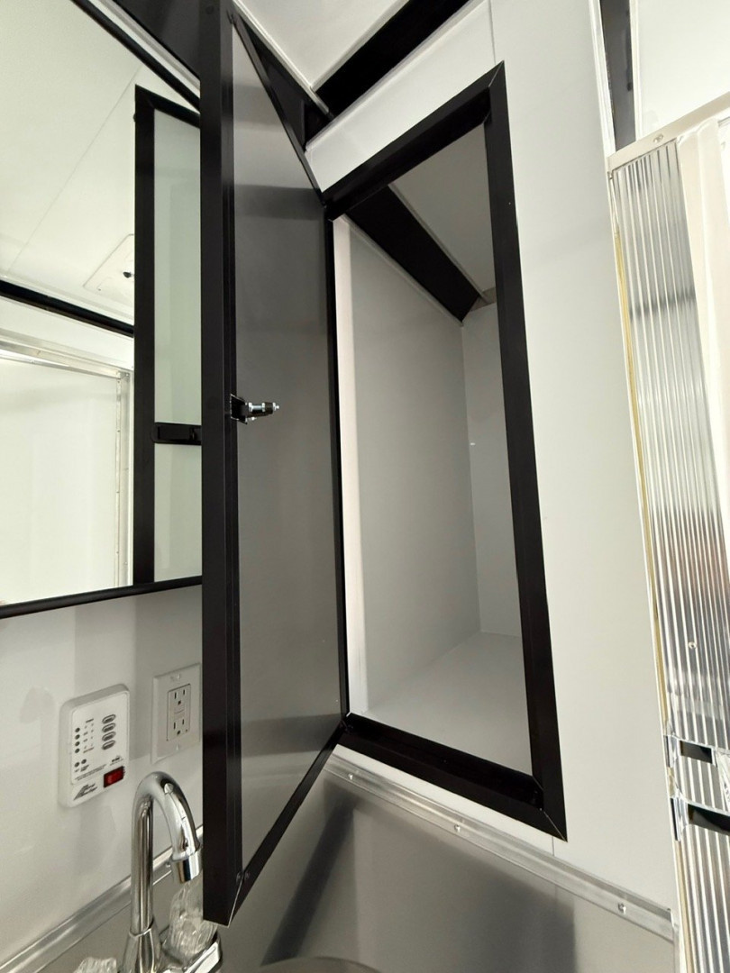 New 2025 RC Trailers 8.5x44 Race Trailer with Bathroom