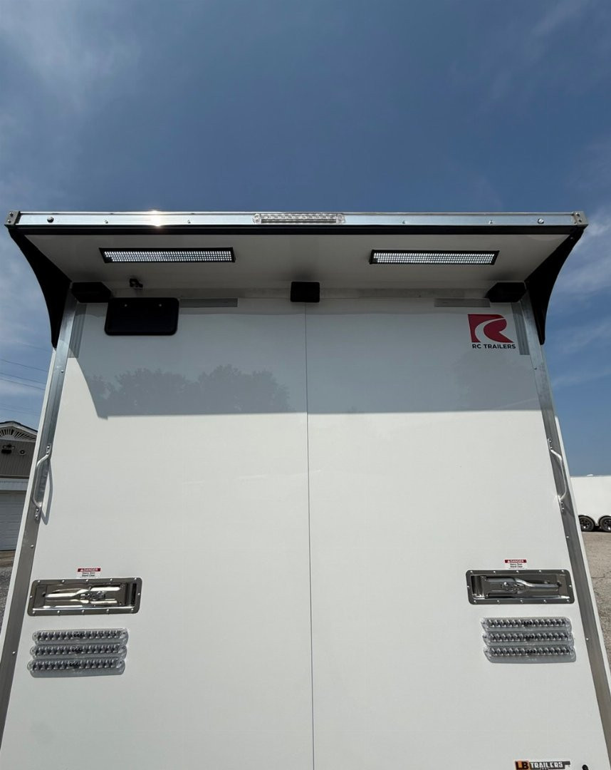 New 2025 RC Trailers 8.5x44 Race Trailer with Bathroom