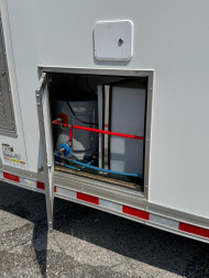 New 2025 RC Trailers 8.5x44 Race Trailer with Bathroom