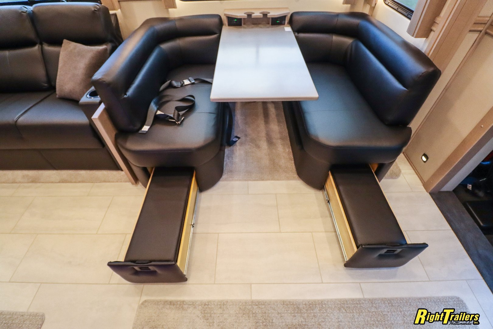 New 2026 Renegade RV Classic 45CBF with 2 Baths