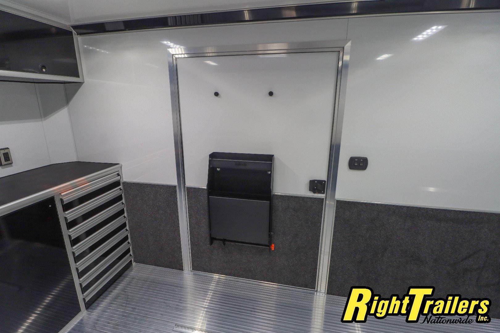 New 2025 inTech 8.5x28 Race Trailer