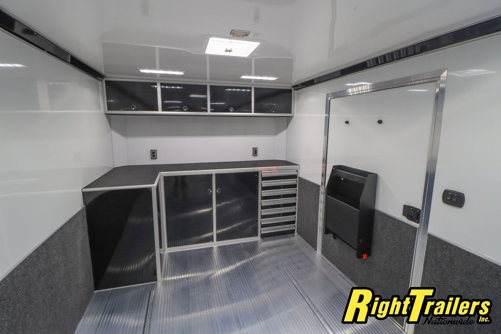 New 2025 inTech 8.5x28 Race Trailer
