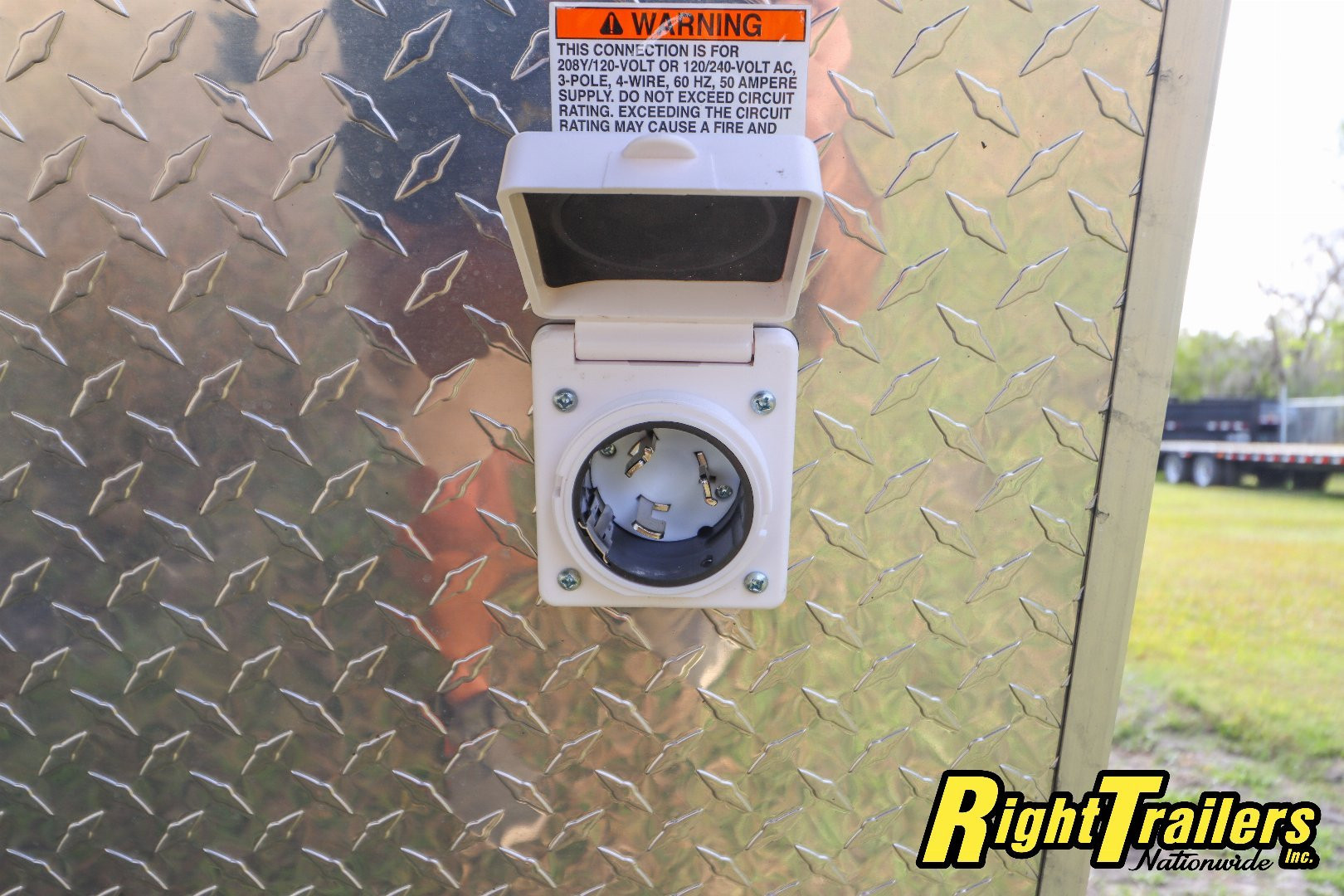 New 2025 Cargo Mate 8.5X48 Gooseneck Race Trailer