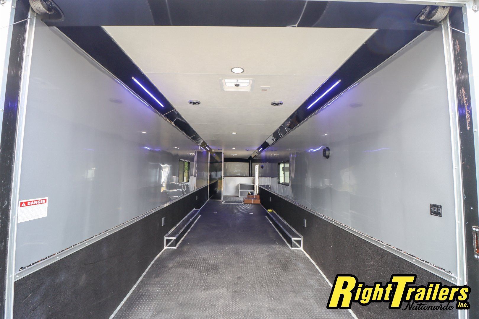 New 2025 Cargo Mate 8.5X48 Gooseneck Race Trailer