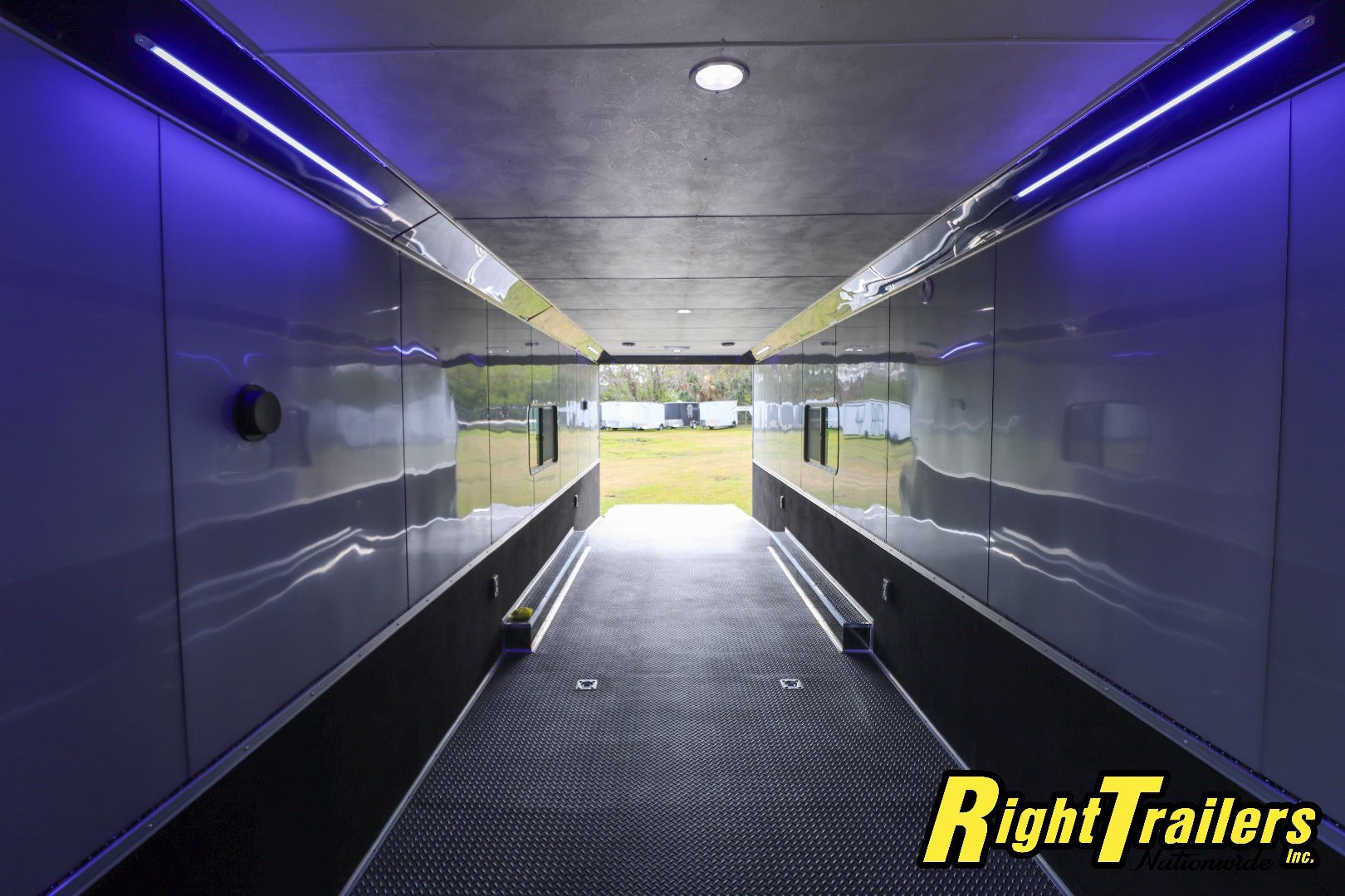 New 2025 Cargo Mate 8.5X48 Gooseneck Race Trailer