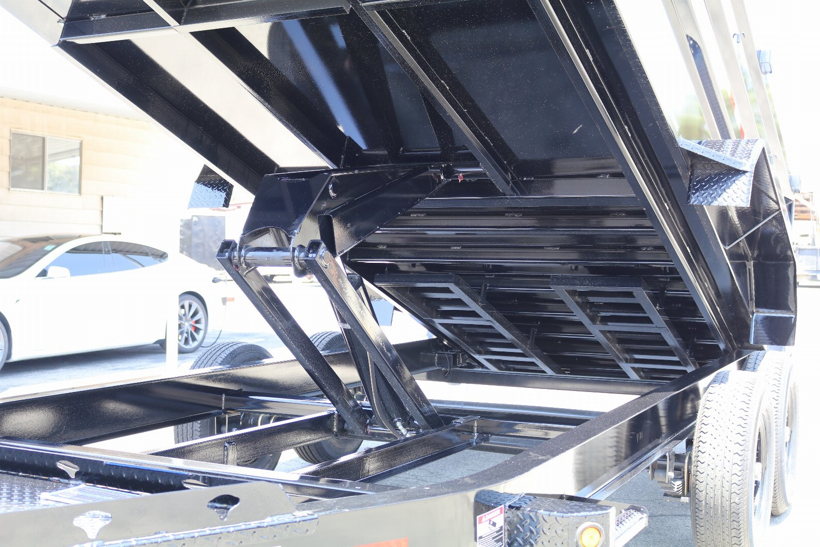 New 2026 PJ Trailers dm162 Dump Trailer