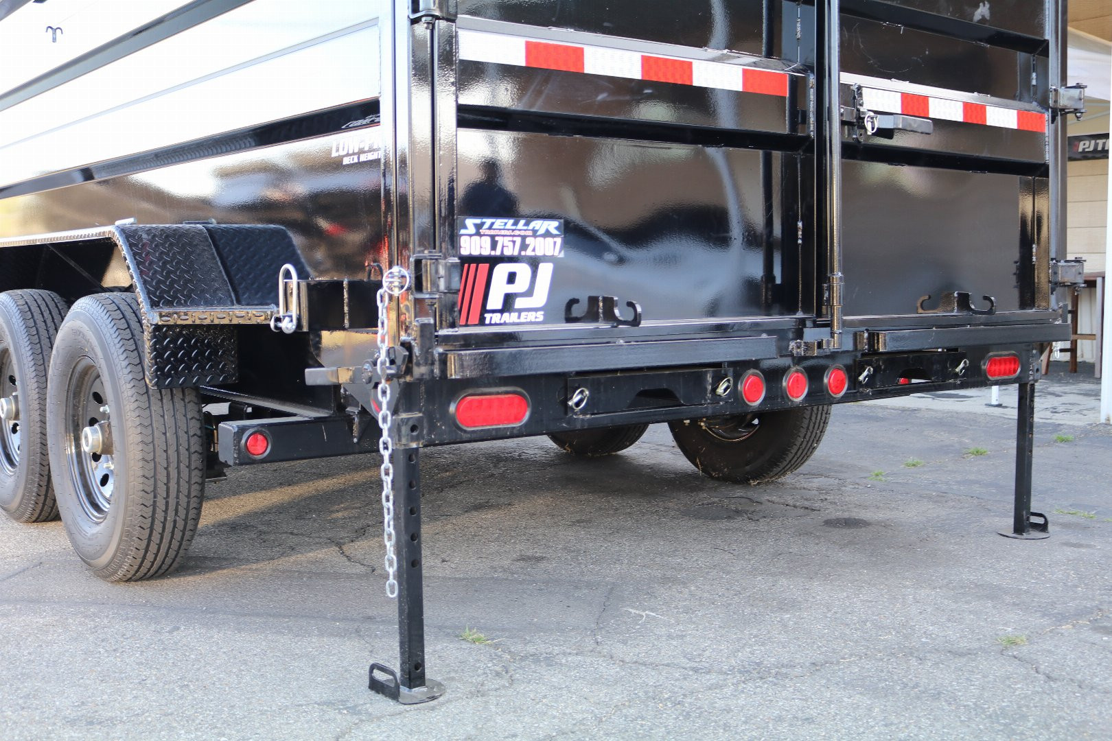 New 2026 PJ Trailers dm142 Dump Trailer