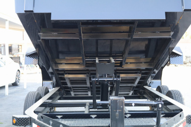 New 2026 PJ Trailers dm142 Dump Trailer