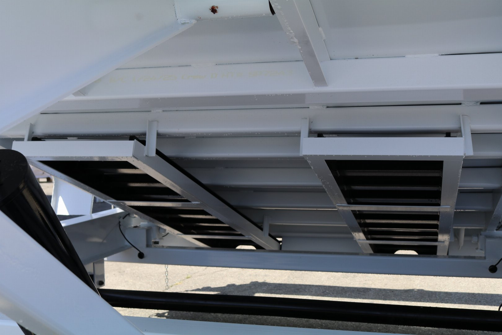 New 2026 PJ Trailers dm142 Dump Trailer