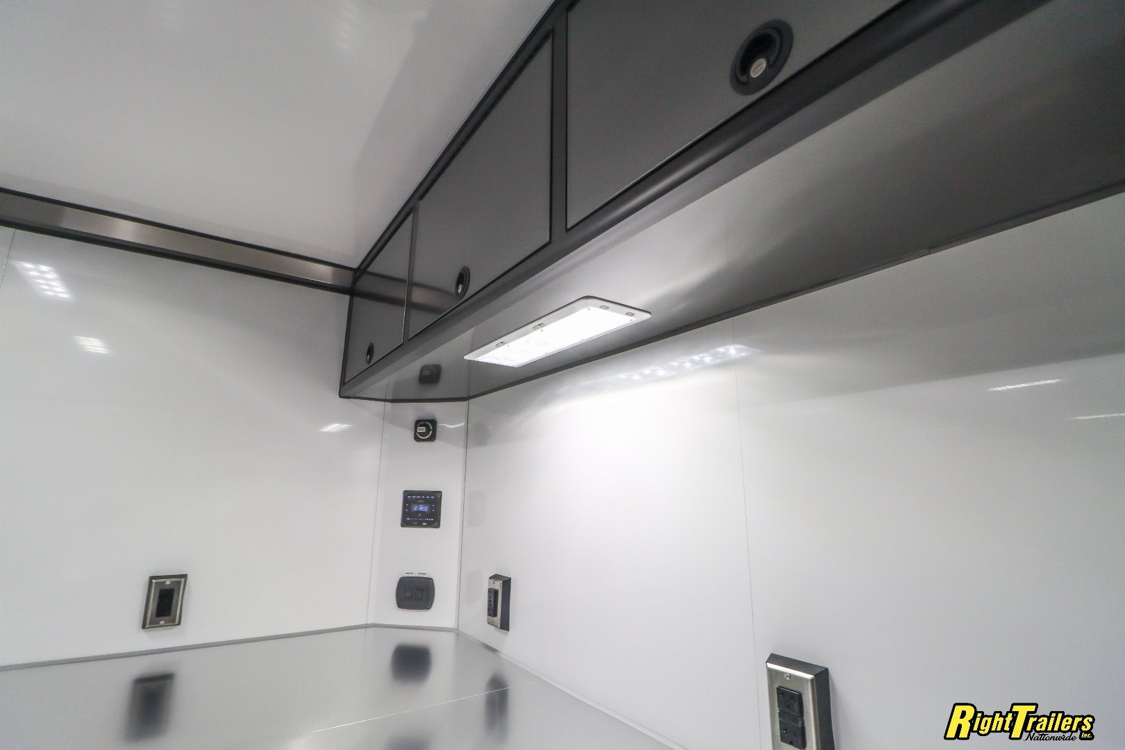 New 2025 inTech 8.5x34 Race Trailer