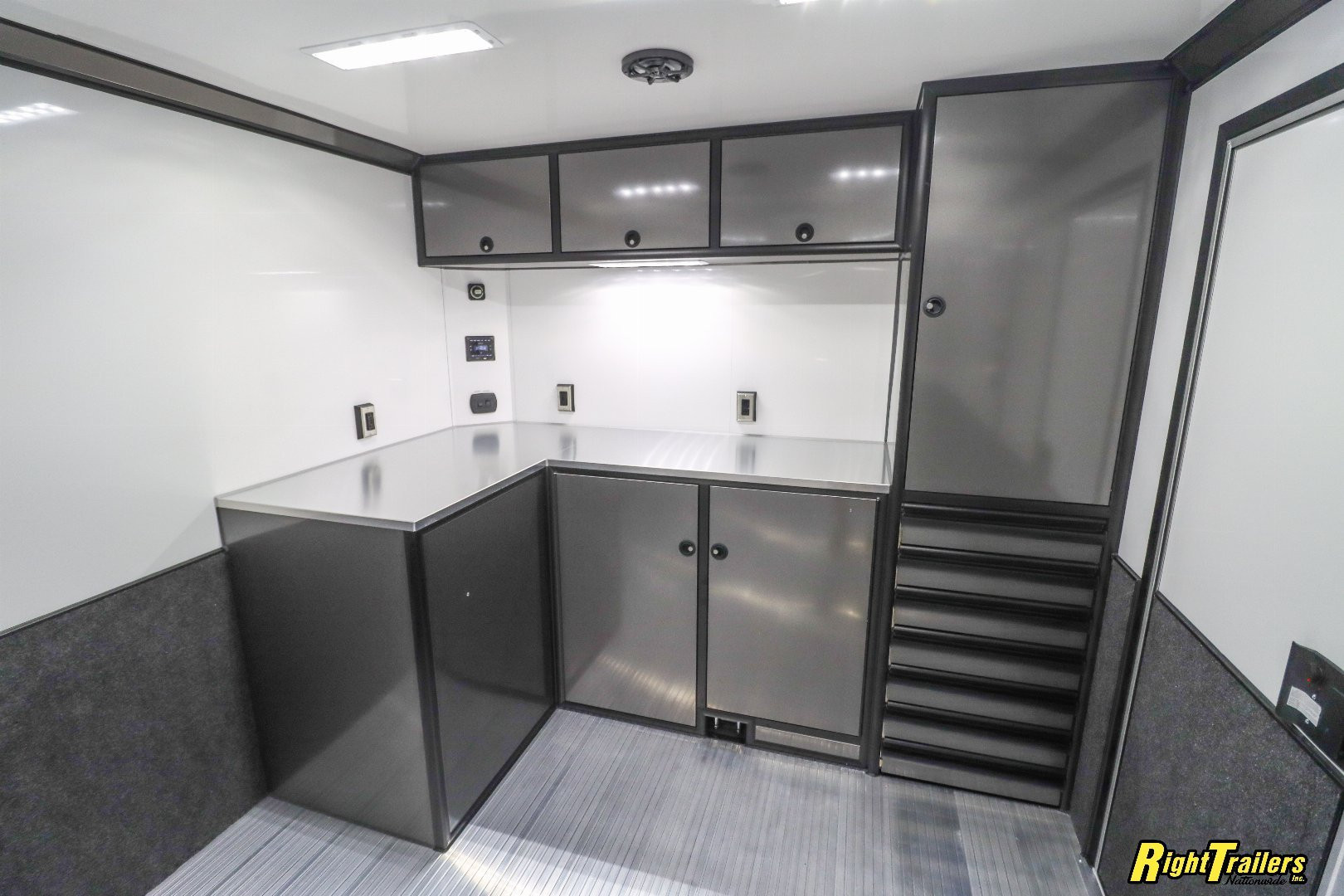 New 2025 inTech 8.5x34 Race Trailer
