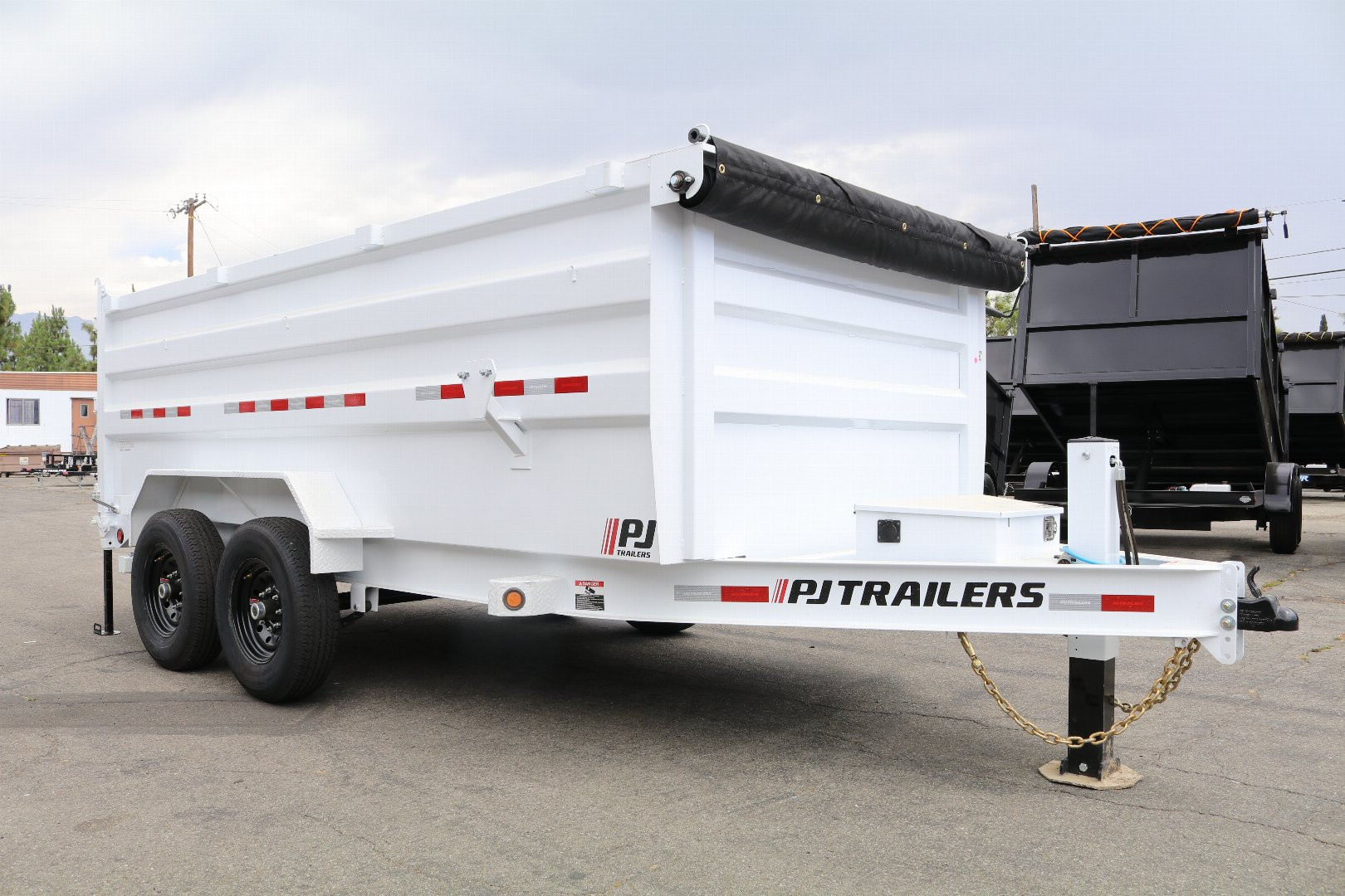 New 2026 PJ Trailers dm142 Dump Trailer