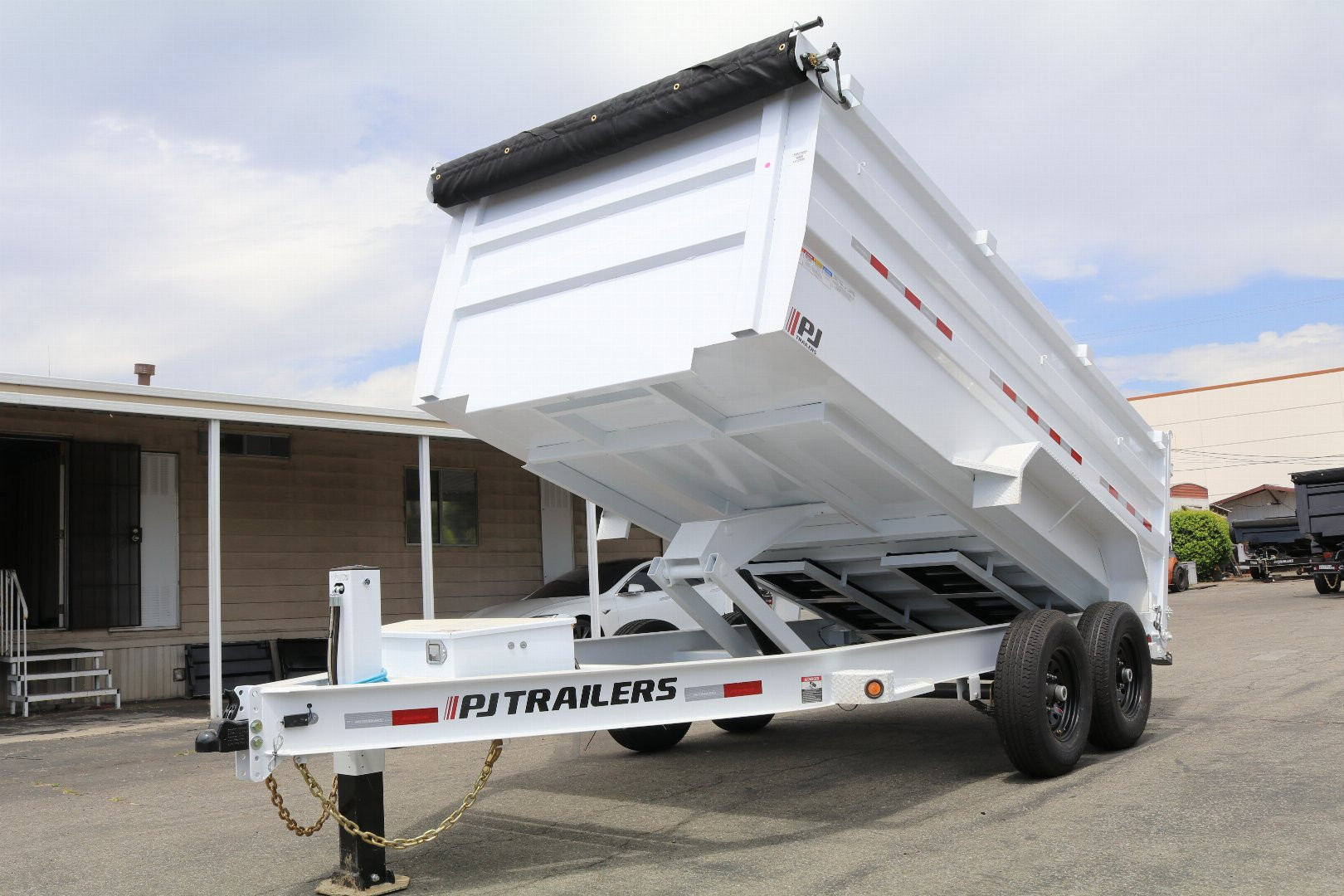 New 2026 PJ Trailers dm142 Dump Trailer