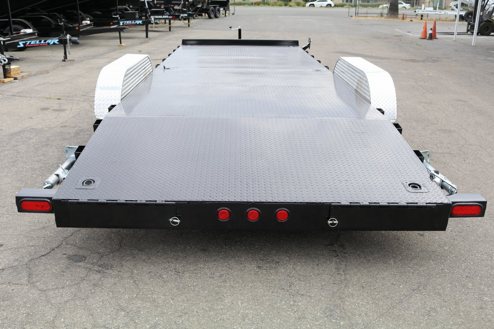 New 2025 PJ Trailers ch202 Car Hauler