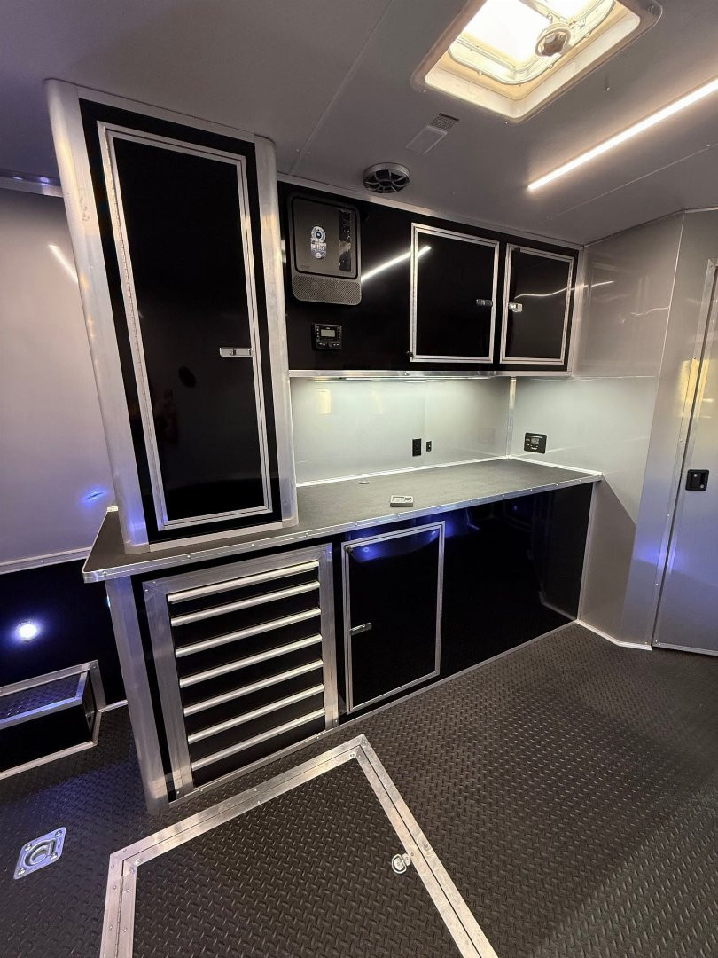 New 2025 CARGO MATE ELIMINATOR SS 8.5' X 34' BATH PKG