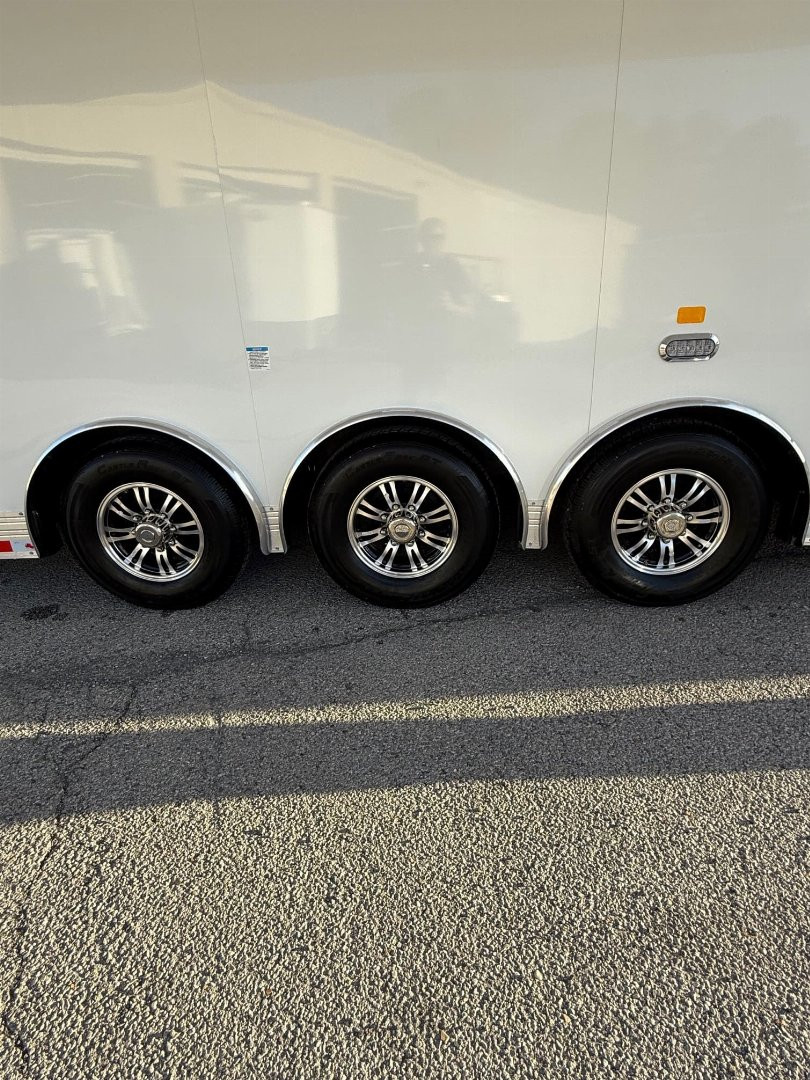 New 2025 CARGO MATE ELIMINATOR SS 8.5' X 34' BATH PKG