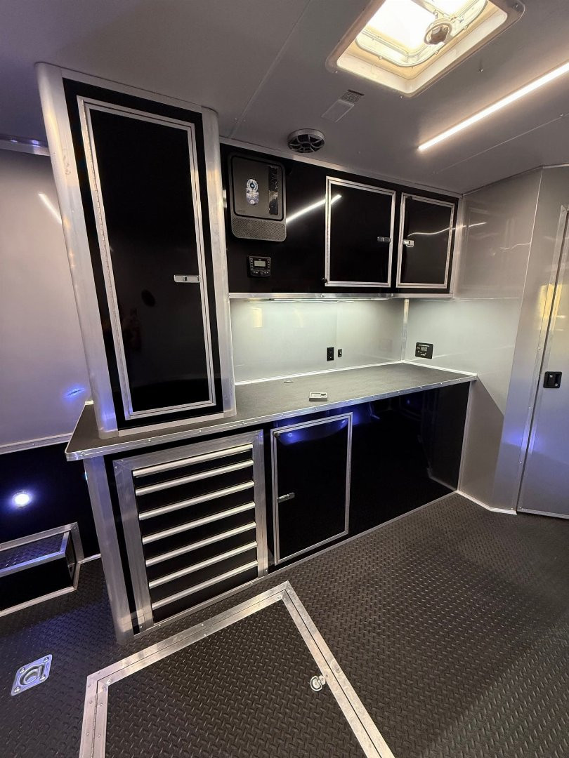 New 2025 CARGO MATE ELIMINATOR SS 8.5' X 34' BATH PKG