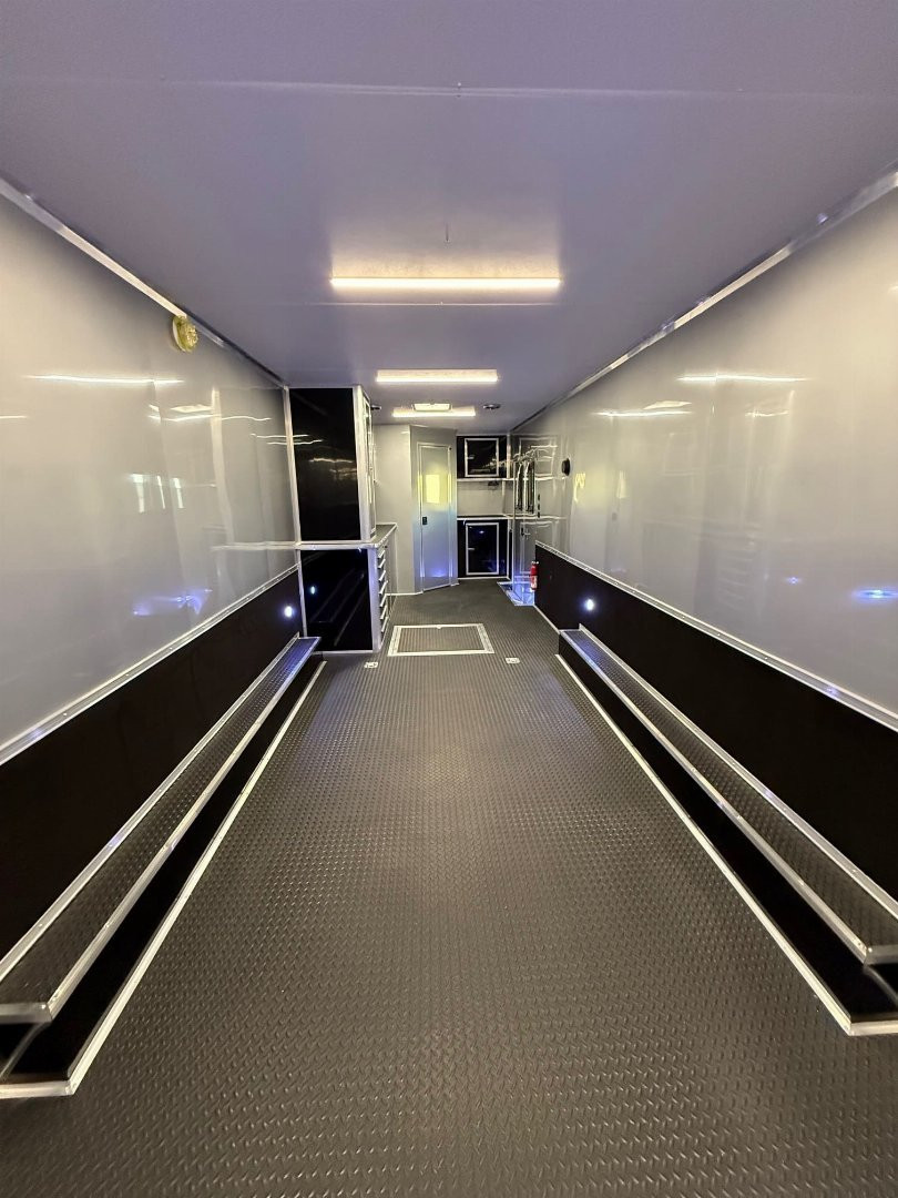 New 2025 CARGO MATE ELIMINATOR SS 8.5' X 34' BATH PKG